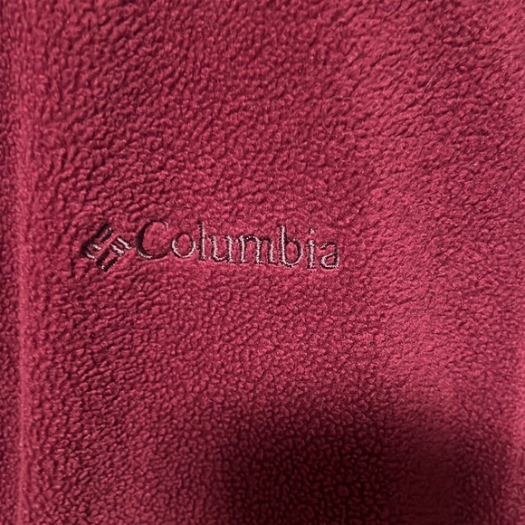 Columbia Fleece Jacket. Burgundy color. Size Large. - Picture 2 of 5